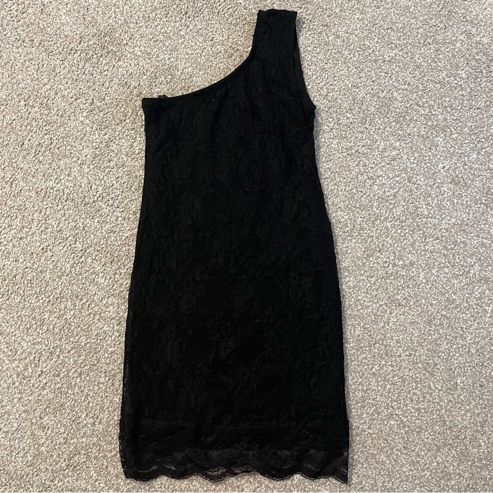 Cheryl creations one shoulder black lace mini dress. Size M.
